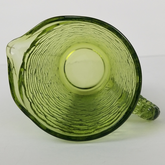 Anchor Hocking Soreno Avocado Green 8 oz. Creamer - Picture 5 of 6